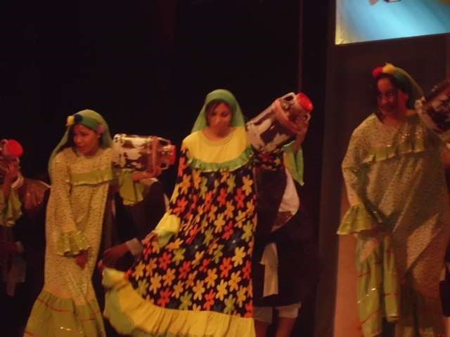 Benha University revives the Folklore at Bayram El-Tunsi Theatre