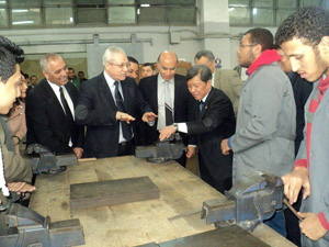 Delegation from Xi'an University visits the Faculty of Engineering in Benha