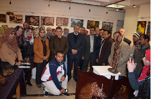 Le président de l'Université inaugure l'exposition de créations de la faculté de l'Education Spécifique de Benha 