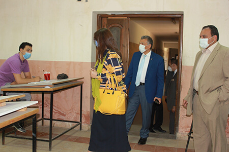 Randa Mustafa inspects the Exams at the Faculty of Engineering, Shubra