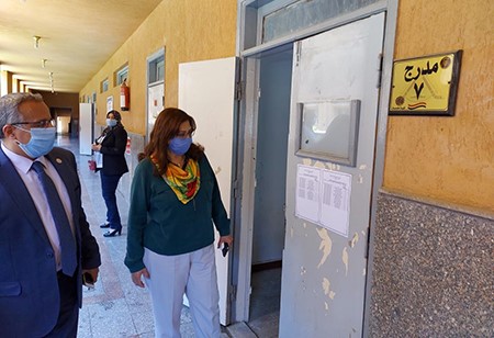 Dr. Randa Mustafa inspects the Faculties ' Preparations for Exams