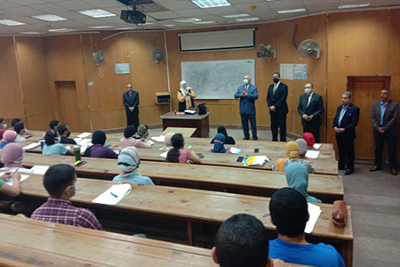 Benha University President inspects Faculty of Engineering Shoubra