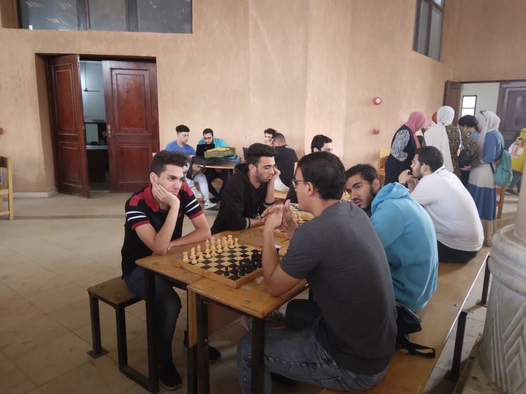 انطلاق دوري الشطرنج على مستوى الكليات بجامعة بنها