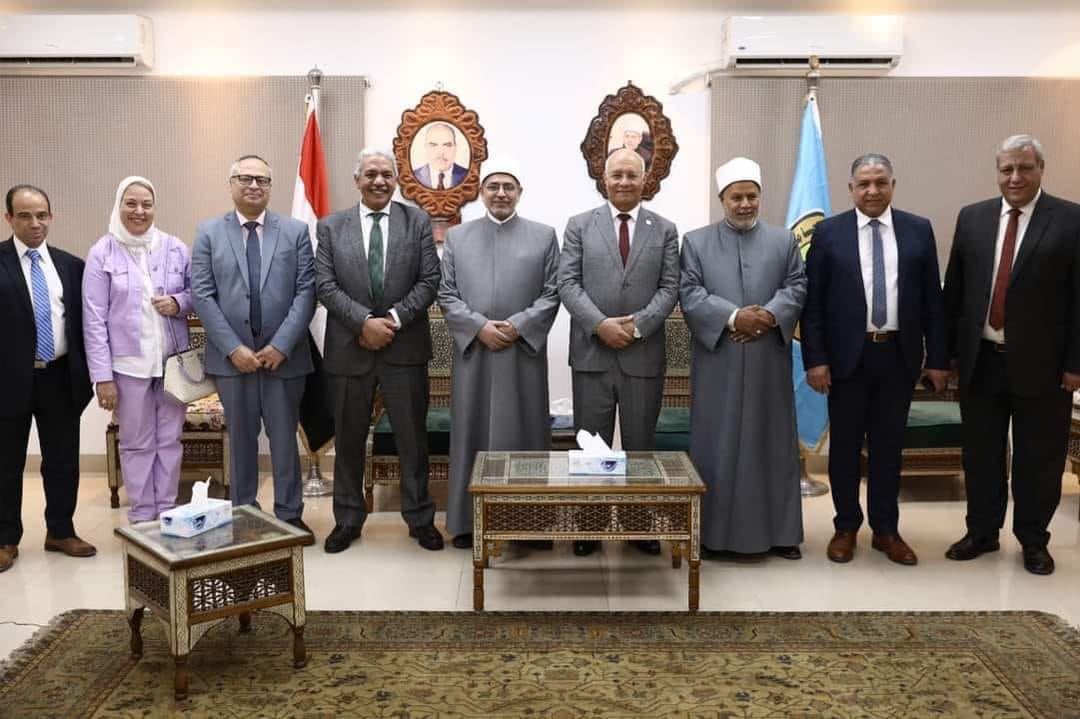 Signing a cooperation protocol between Benha Universities (governmental / non-governmental) and AL-Azhur University as a part of greater Cairo alliance