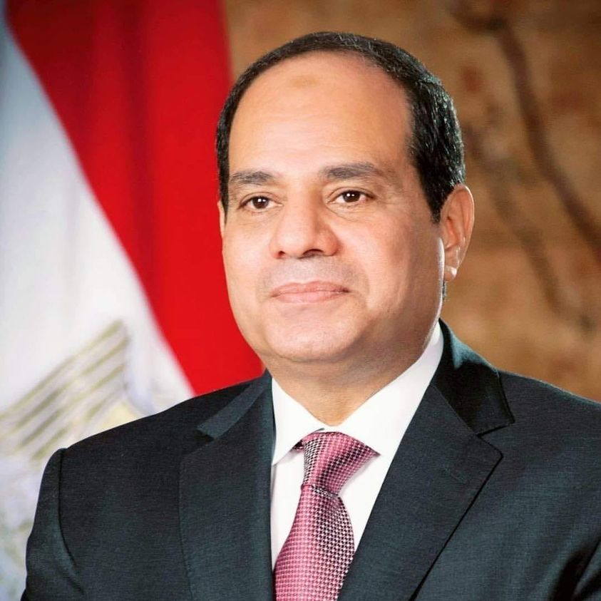 جامعة بنها تهنئ الرئيس السيسى لإنتخابه فترة جديدة رئيسا لجمهورية مصر العربية