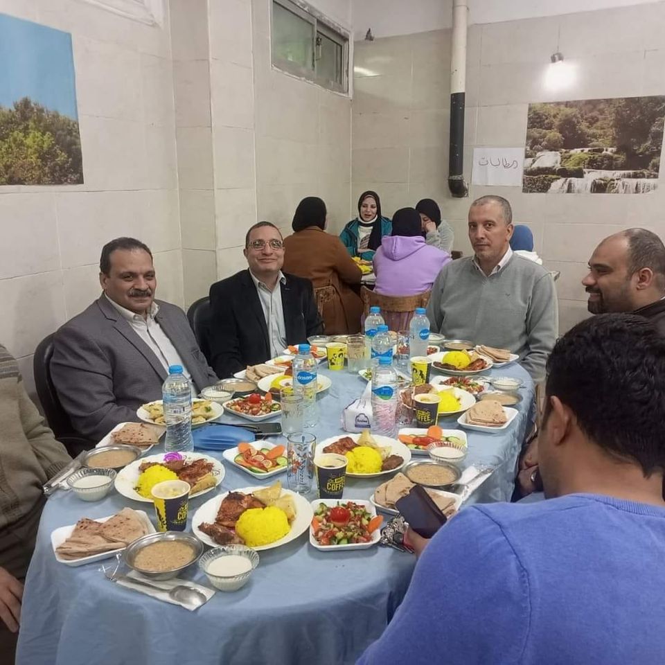 نائب رئيس جامعة بنها لشئون التعليم والطلاب يشارك طلاب المدينة الجامعية بشبرا حفل إفطار رمضان 
