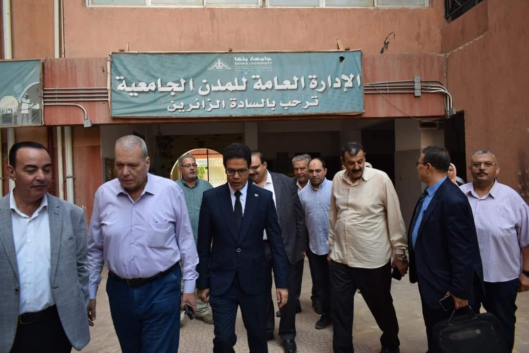 Benha University President inspects maintenance work on university dormitories