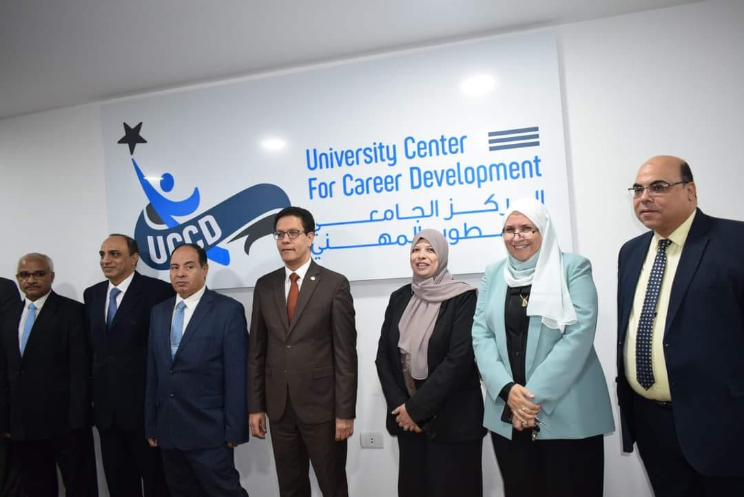 President of Benha University Inspects the Educational Process and Centers at the Faculty of Engineering in Shubra