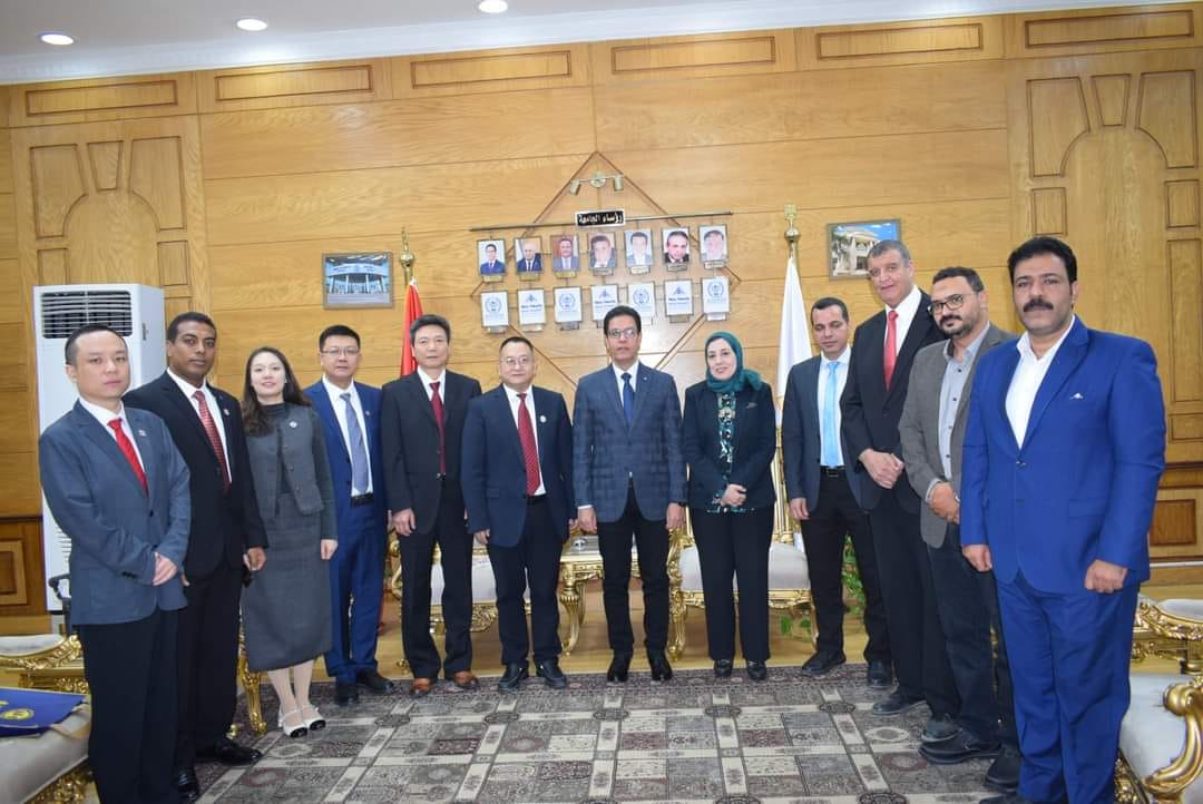 President of Benha University Received Delegation from Wuhan University of Technology in China