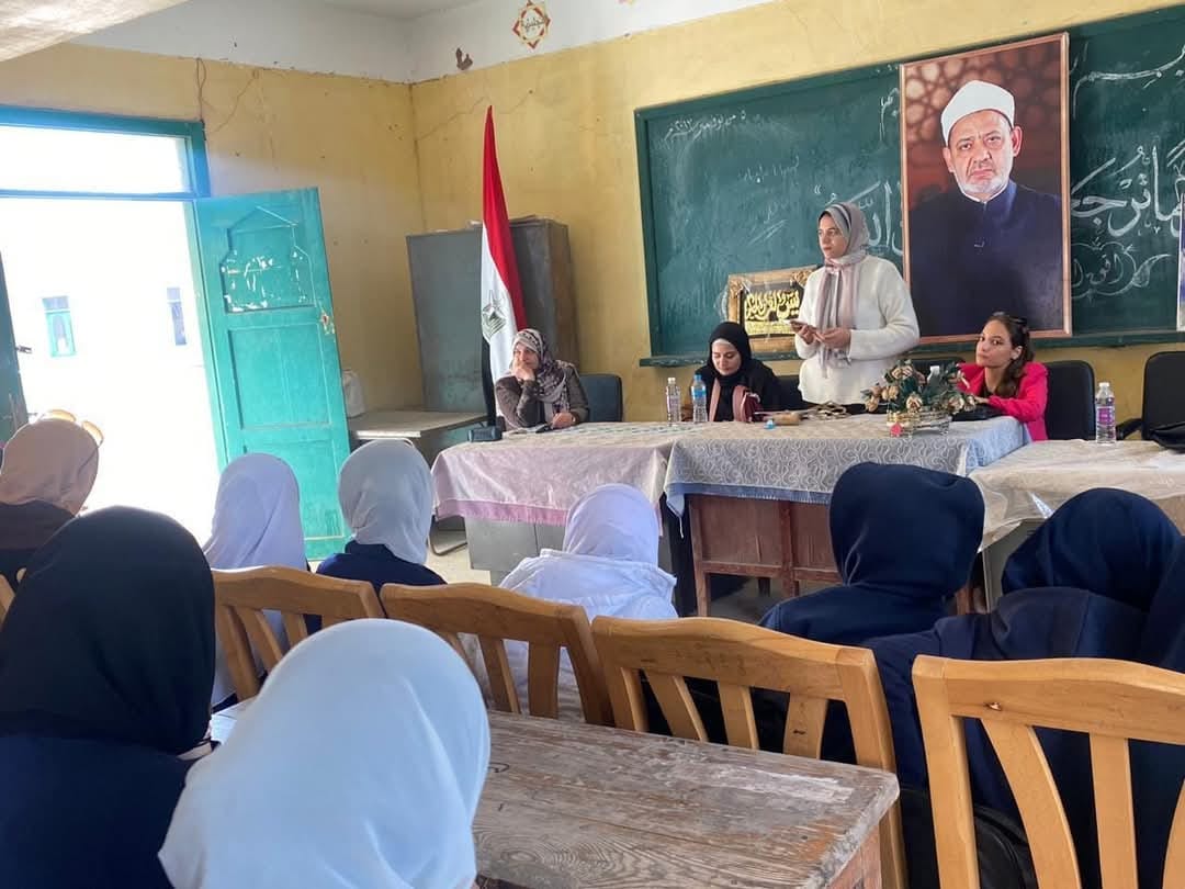 Benha University Organized an Awareness Convoy on Small Industries at Benha Al-Azhar Girls' Institute