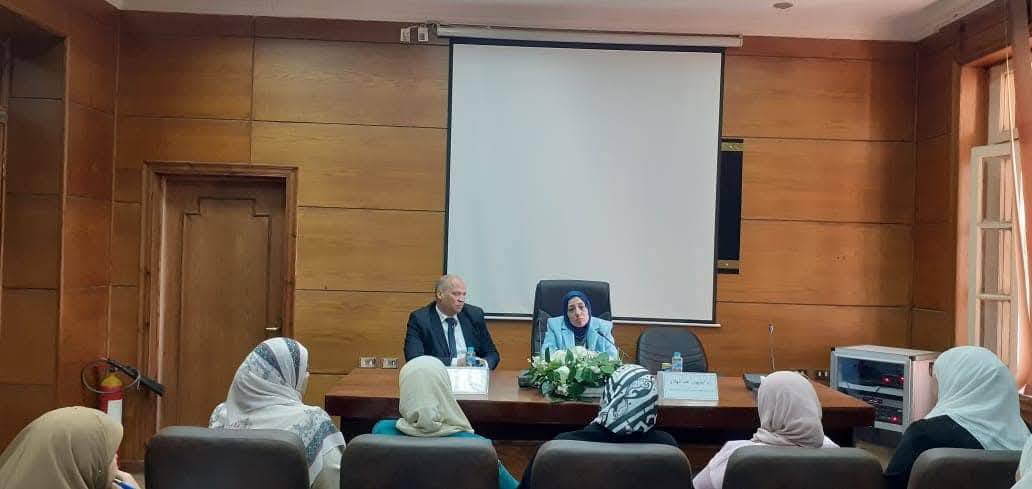 During the Meeting of Postgraduate Studies Directors The Vice President of Benha University emphasized the continuation of automating all services provided to students.