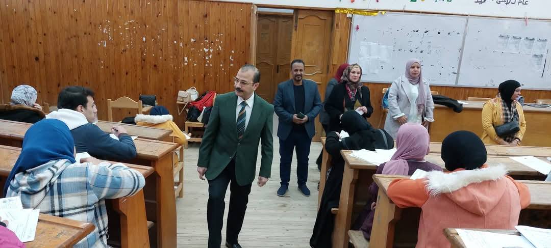 Vice President of Benha University for Community Service Inspects Exam Progress in 3 Colleges