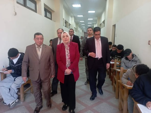   Benha University Vice President for Postgraduate Studies and Research Continues Inspection of First Semester Examinations at Faculties of Sport Science and Law 