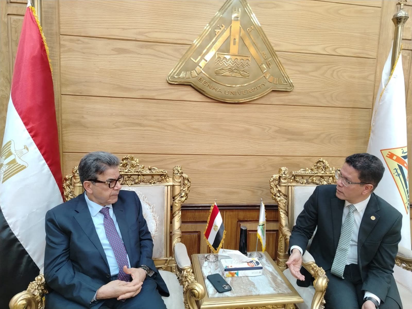 Benha University President met General Syndicate of Veterinarians to Discuss Collaboration