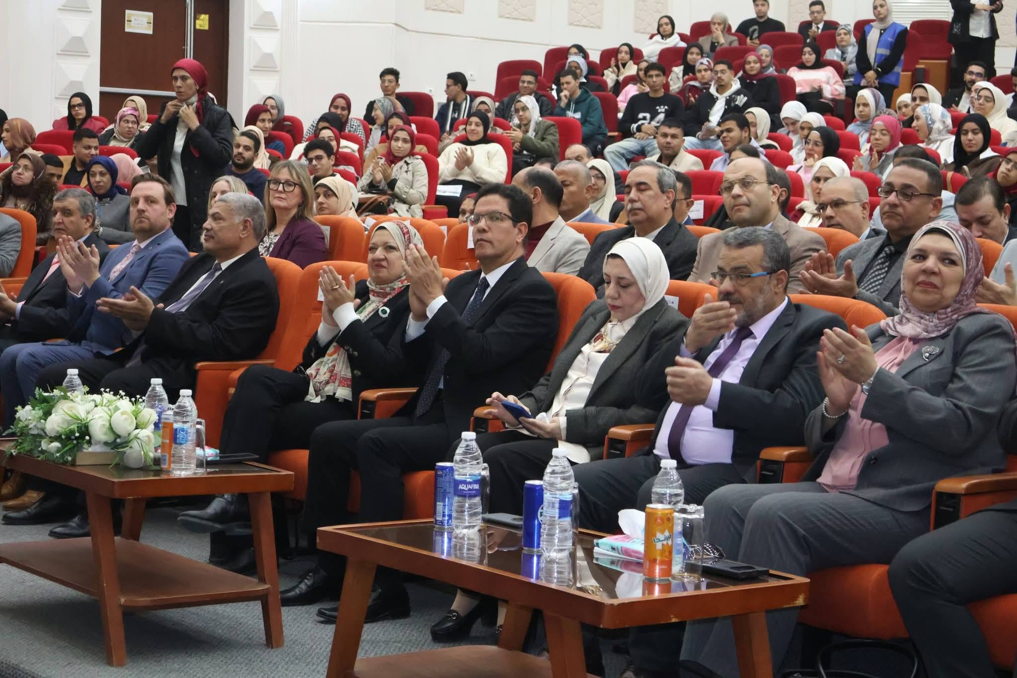 رئيس جامعة بنها يفتتح مؤتمر  