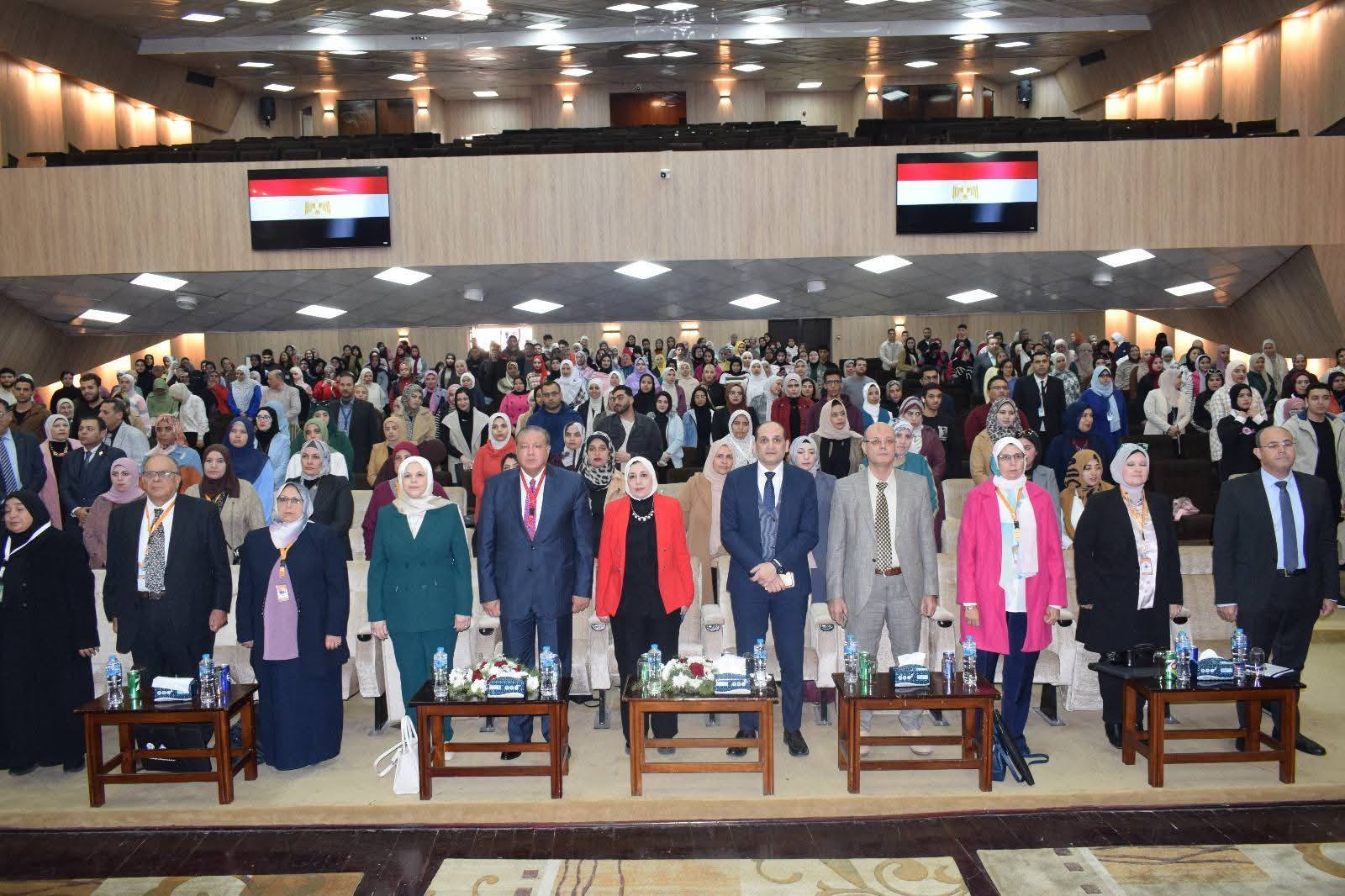 افتتاح المؤتمر السنوي الثاني بآداب بنها بعنوان : 