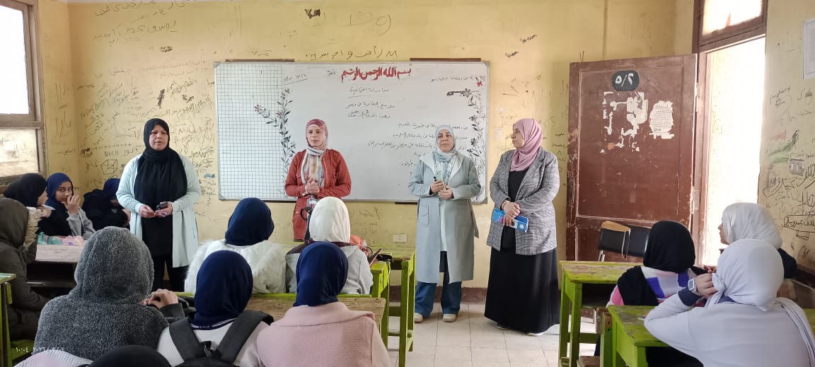Benha University Organized Educational and Health Convoys for Students of Samir Nasif Preparatory School in Shiblanga Village