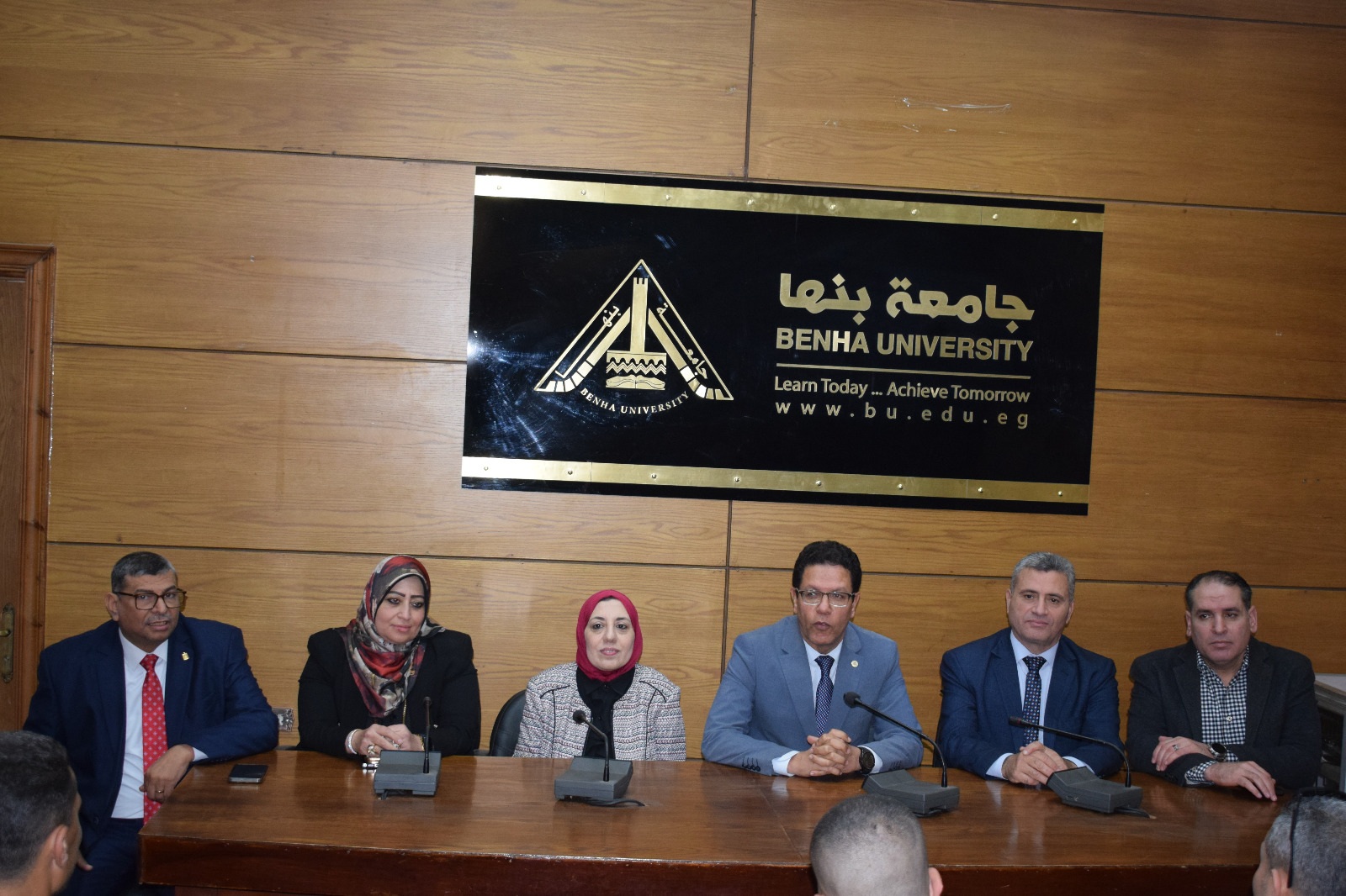 رئيس جامعة بنها يشيد بالأمن الإداري في حماية المنشآت والأفراد والطلاب بالجامعة 