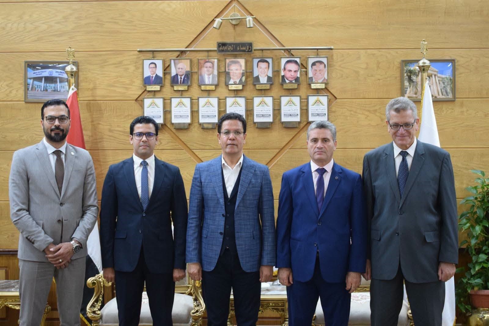 لدعم الخدمة الصحية:  بروتوكول تعاون بين جامعة بنها ومديرية الشئون الصحية بمطروح 