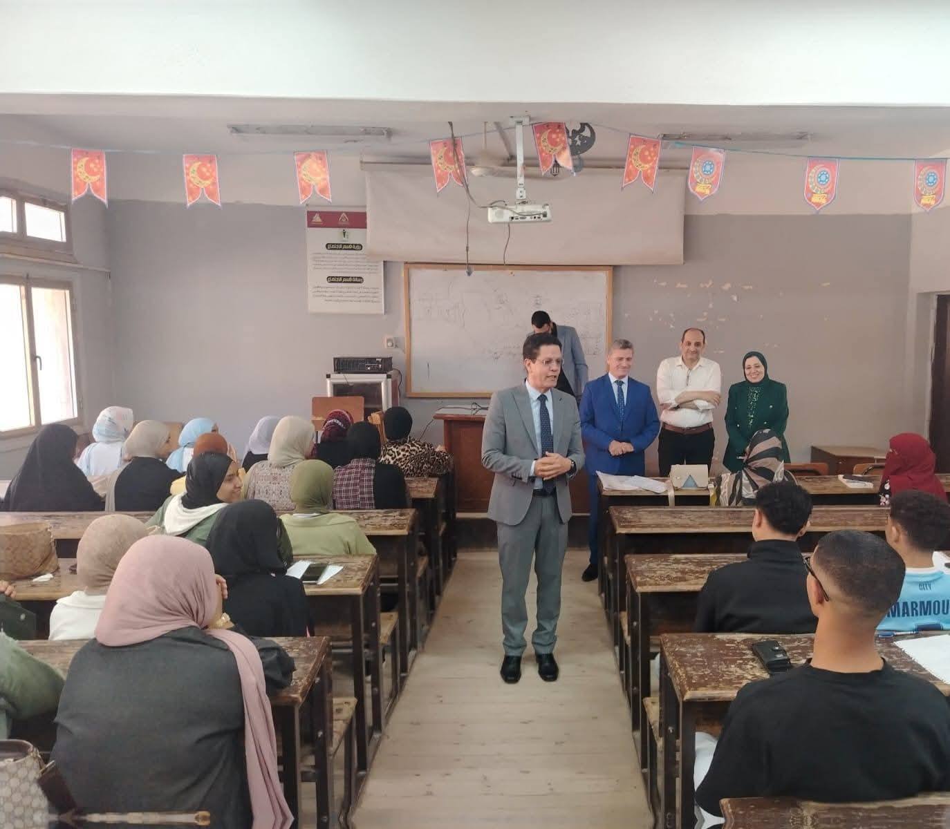 President of Benha University met Faculty Members and Students at the Faculty of Arts