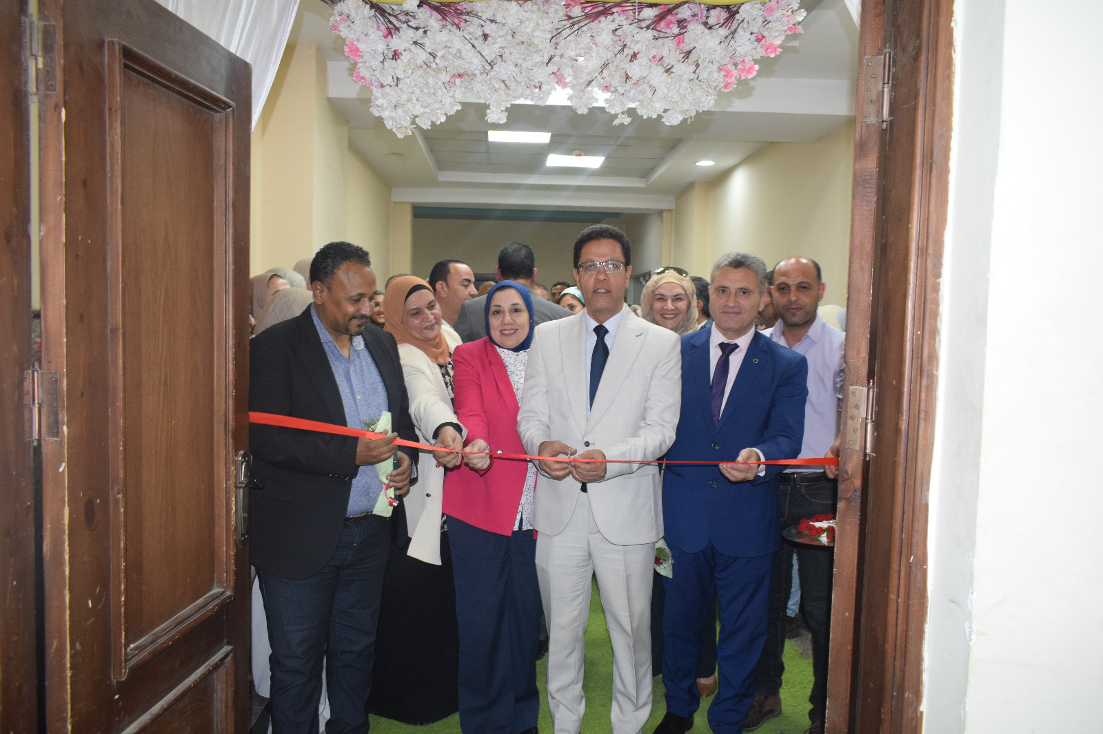 رئيس جامعة بنها يفتتح مشروع تخرج الدفعة الثانية والثلاثون لطلاب التربية النوعية