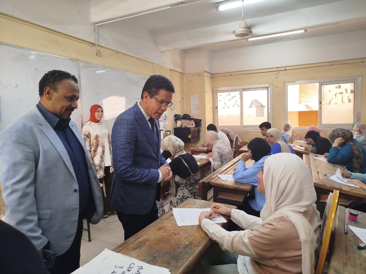 President of Benha University Inspected Exam Process at the Faculty of Specific Education