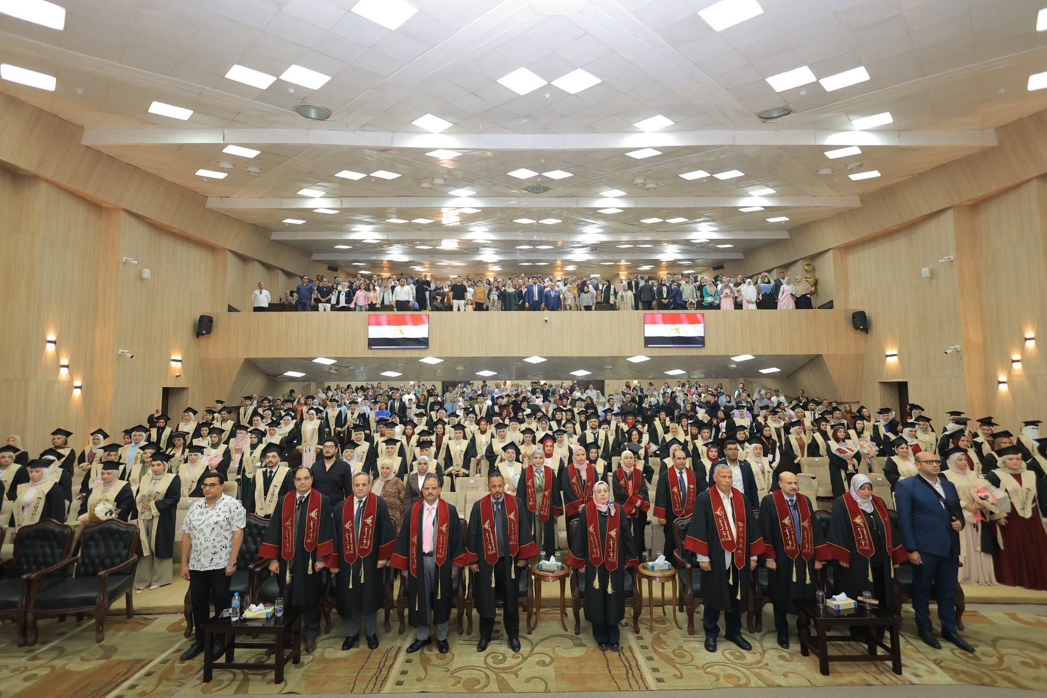 جامعة بنها تحتفل بتخريج دفعة جديدة من طلاب كليتي العلوم والتربية النوعية