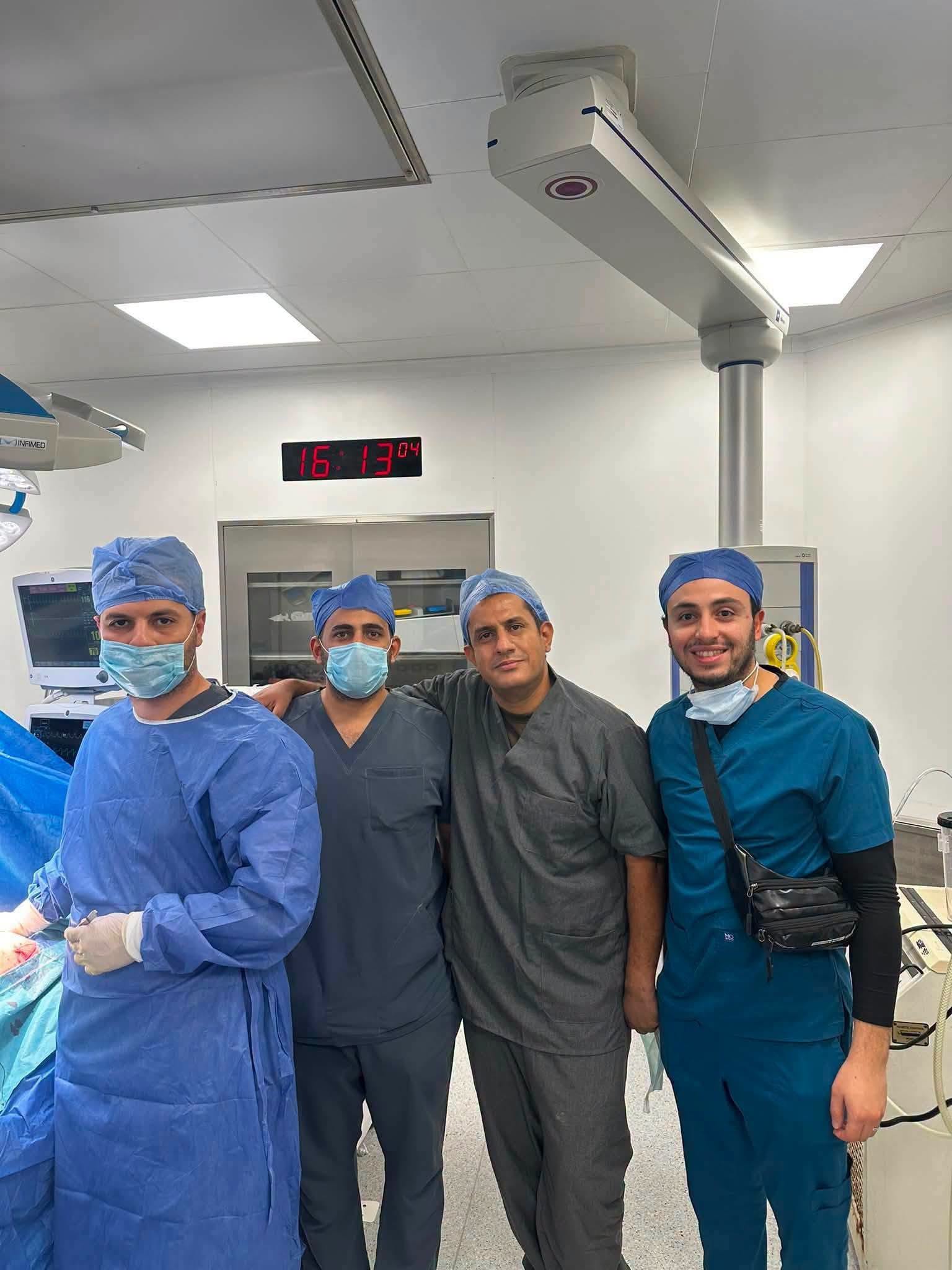 جراحة ميكروسكوبية بالمنظار تنهي معاناة طفلة من عيب خلقي معقد بالقفص الصدري بمستشفيات جامعة بنها