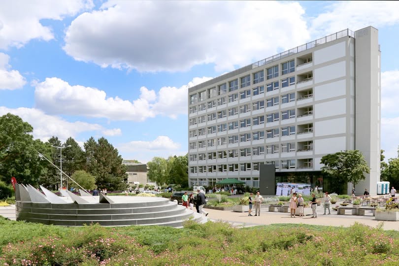 فتح باب التقديم لطلاب الدراسات العليا بكليتي الطب البيطري والزراعة جامعة بنها للمشاركة في برنامج ايراسمس بلس (Erasmus+ KA171) بجامعة علوم الحياة في براغ بالتشيك