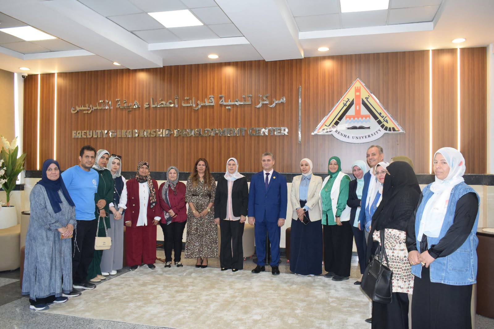 نائب رئيس جامعة بنها لشئون خدمة المجتمع وتنمية البيئة يفتتح دورة القيادة والتأثير