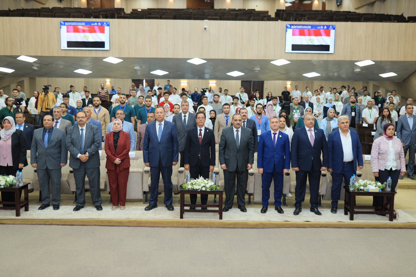 رئيس جامعة بنها يشهد ختام فعاليات البطولة الثانية للروبوتات ويكرم الفائزين 