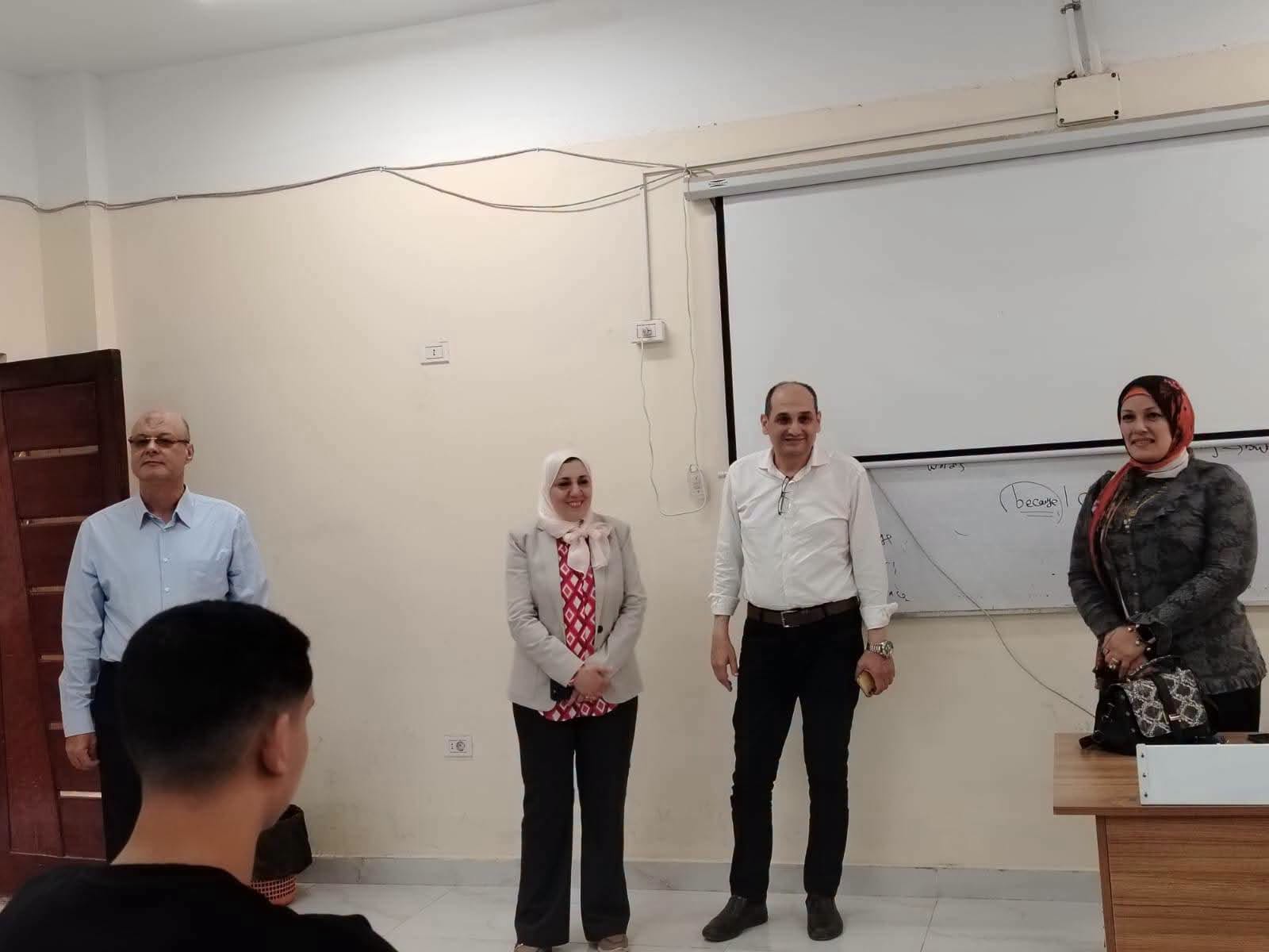 نائب رئيس جامعة بنها للدراسات العليا والبحوث تتفقد انتظام الدراسة بكليات الآداب والتجارة والعلوم
